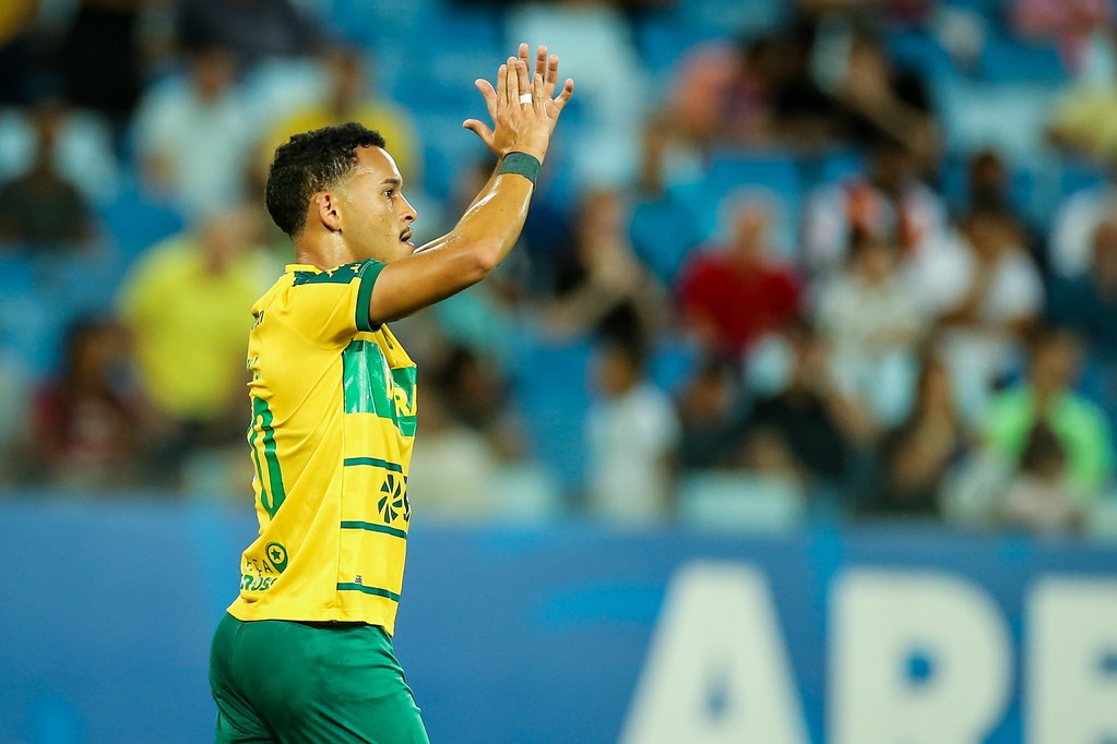 Atuações do Cuiabá: Bruno Alves empata e Juan Christian decide com golaço; dê suas notas