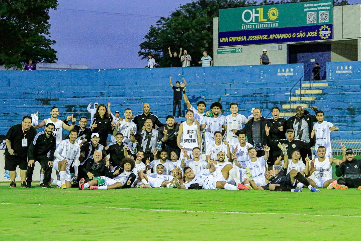 Comercial supera limites para honrar torcida e tradição; análise