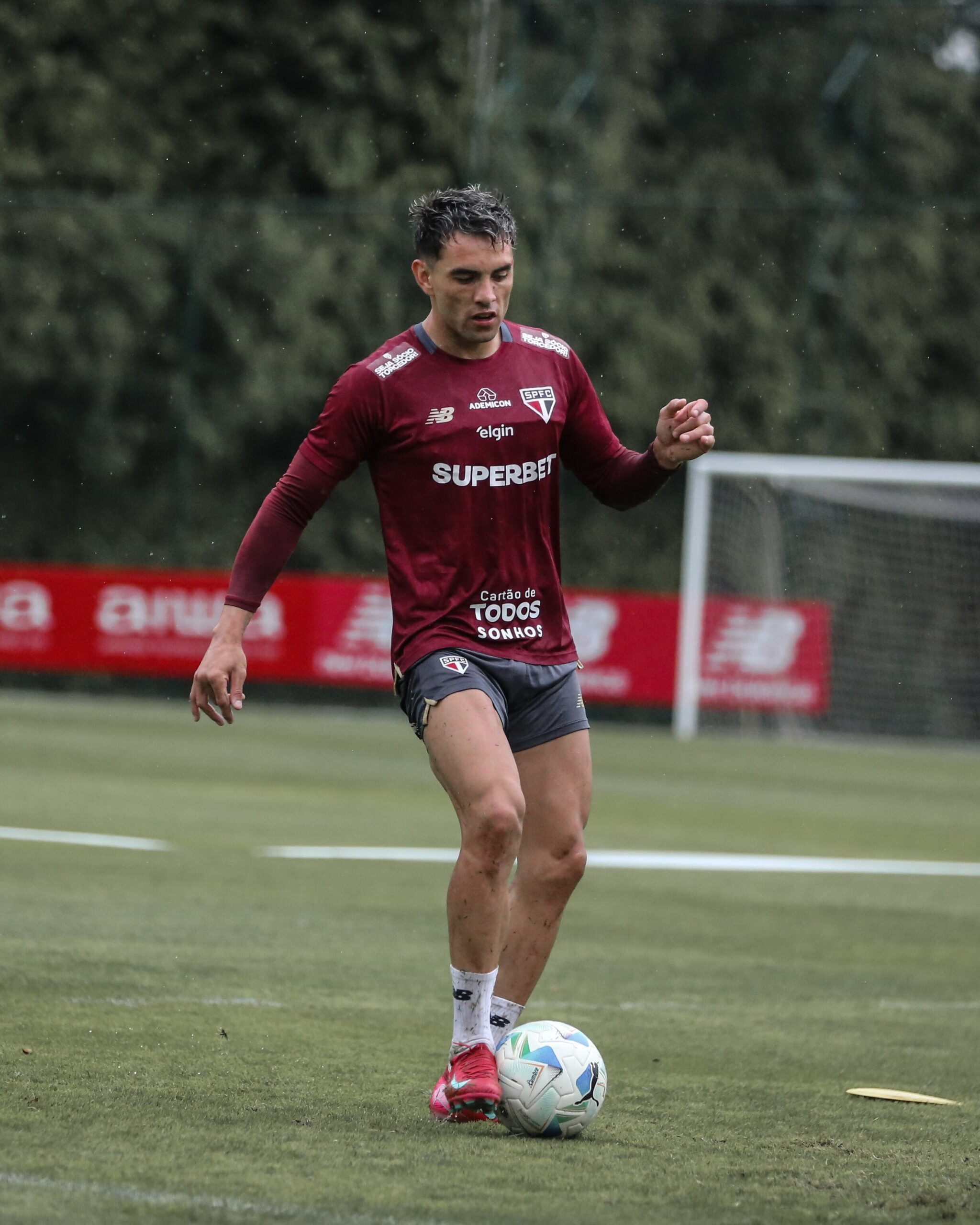Enzo Díaz exalta força do São Paulo no Morumbis por virada contra LDU: “Usar todas as ferramentas”