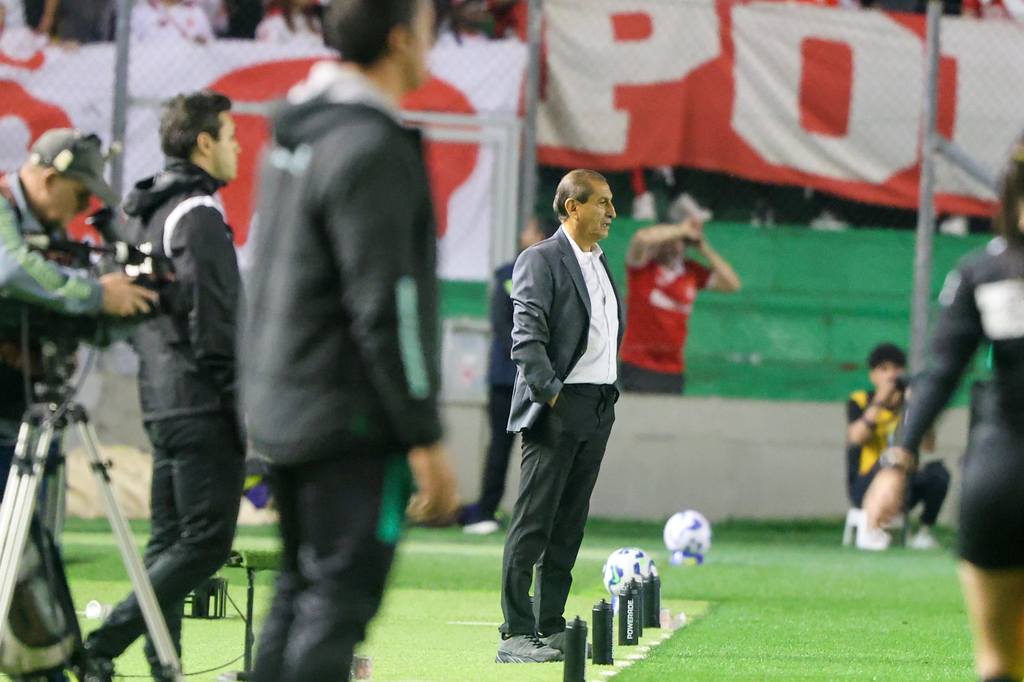 Ramón Díaz avalia estreia pelo Inter com empate e diz: “Estamos no caminho”