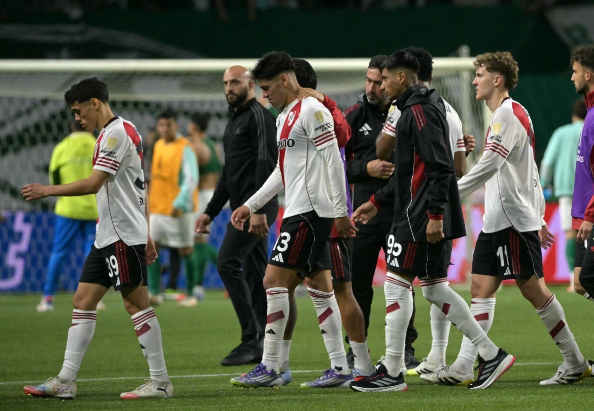 Análise: eliminação do River Plate passa por falta de renovação e insistência em medalhões