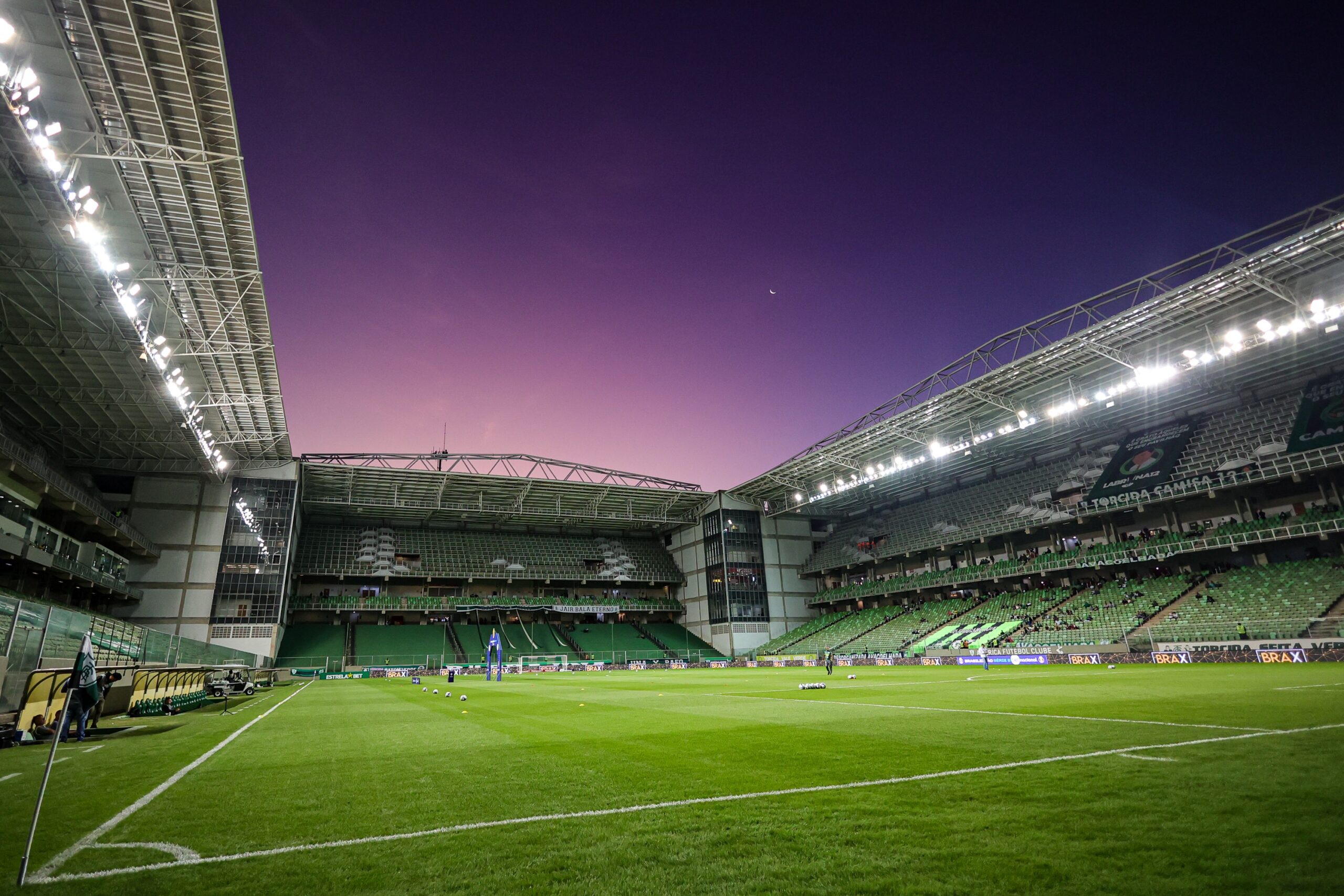 América-MG x Volta Redonda: onde assistir ao vivo, horário e escalações