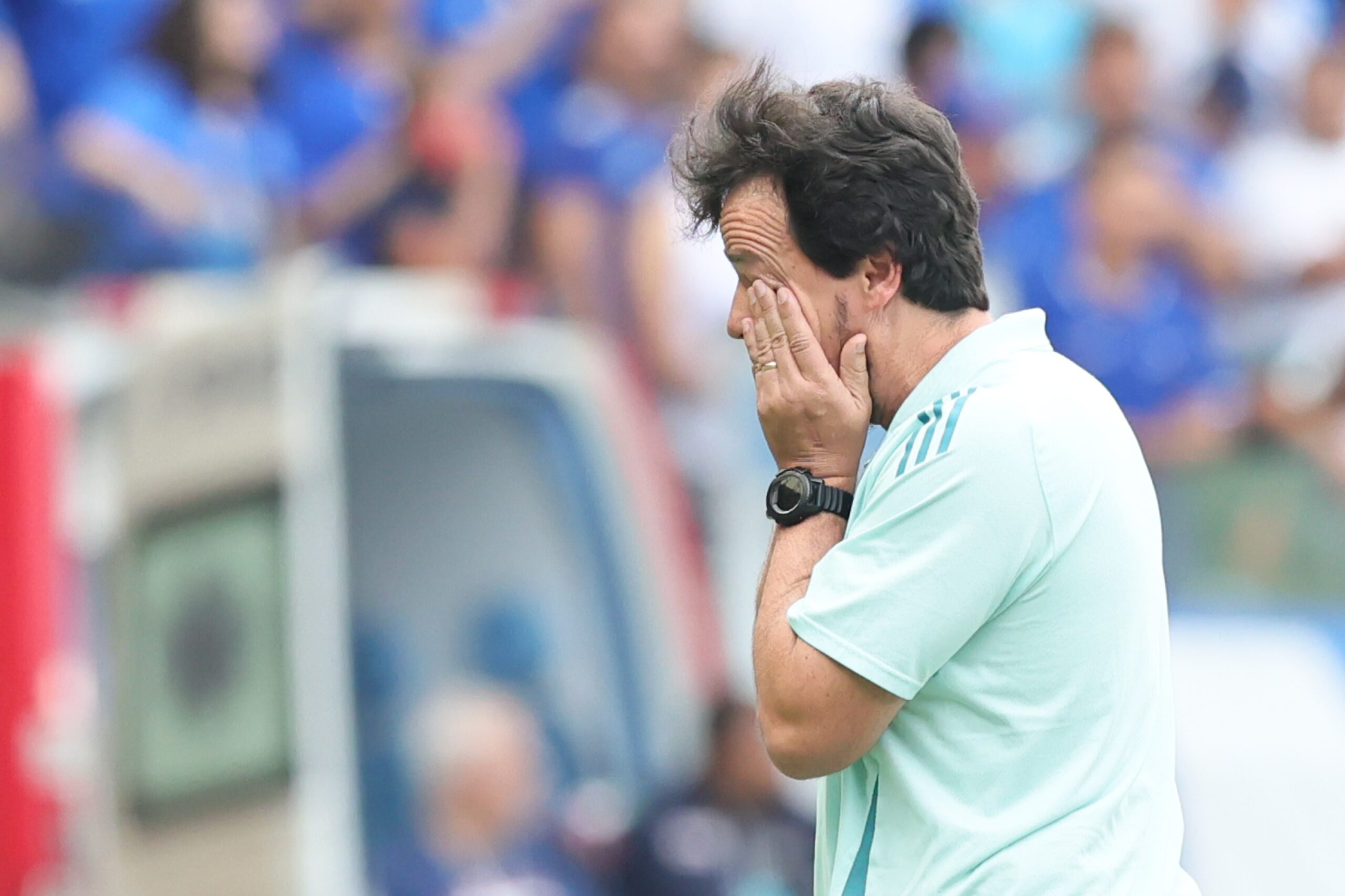 Cruzeiro revê Fernando Diniz após passagem com frustrações, polêmica e resultados ruins