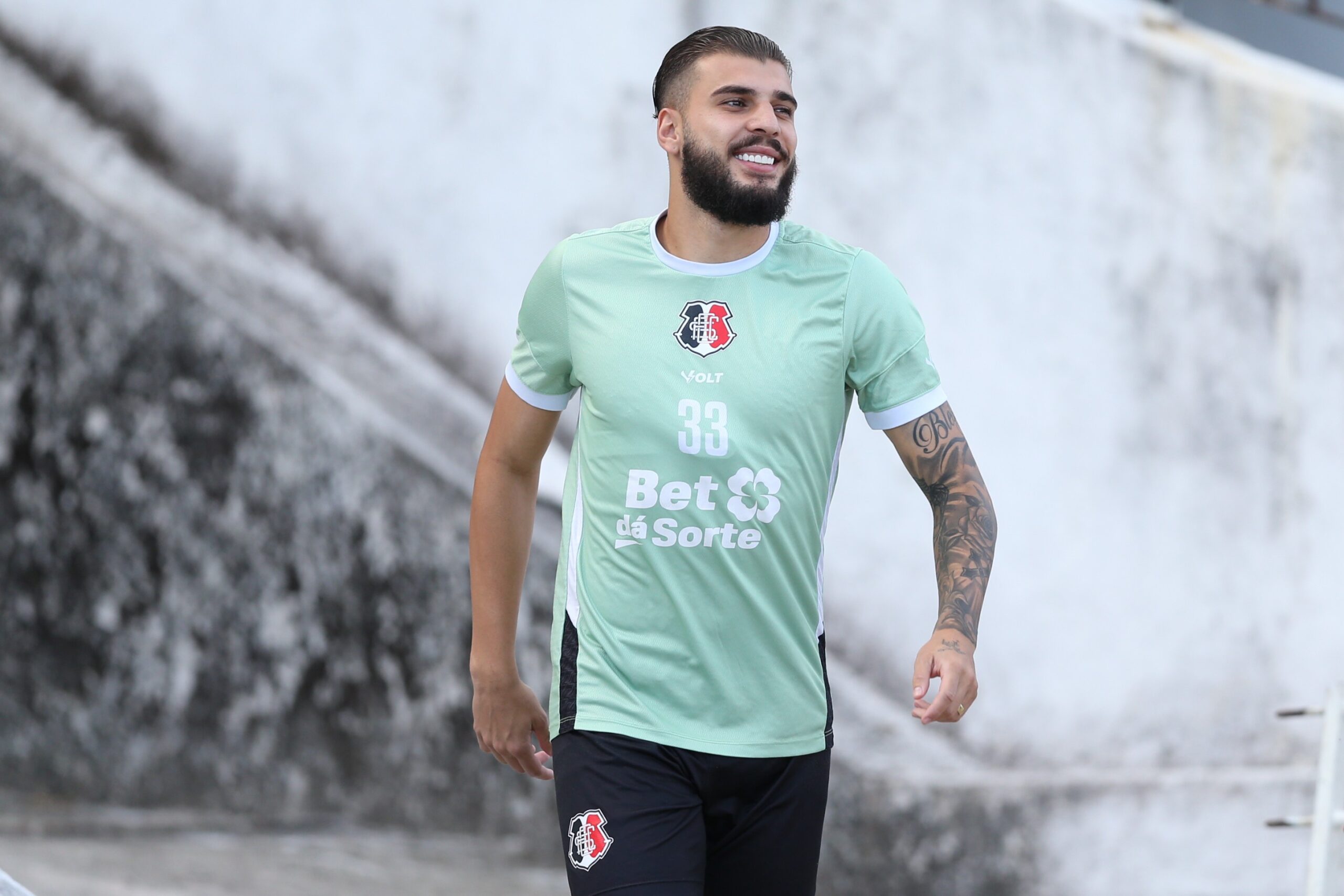 Sem marcar gols, Eduardo Tanque deixa o Santa Cruz