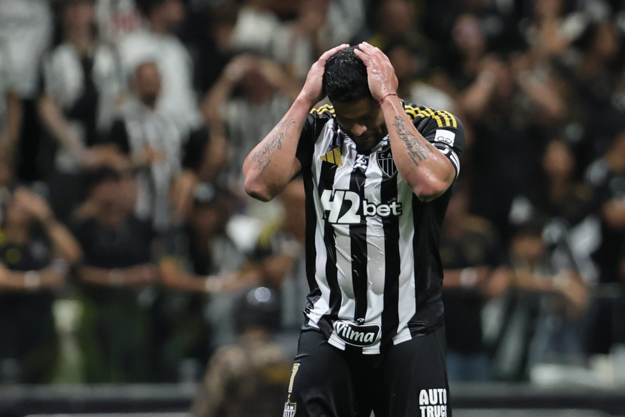 Desfalque do Atlético-MG, Hulk soma 66 cartões amarelos no Galo; mais da metade por reclamação