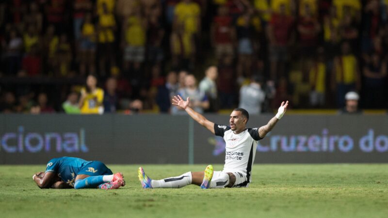 Corinthians tem apenas 33% de aproveitamento contra times do Z-4 do Brasileirão