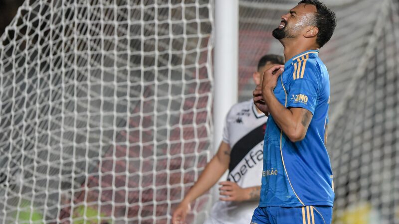 Análise: Cruzeiro faz jogo para ser esquecido e aprende que no Brasileirão não se pode desligar