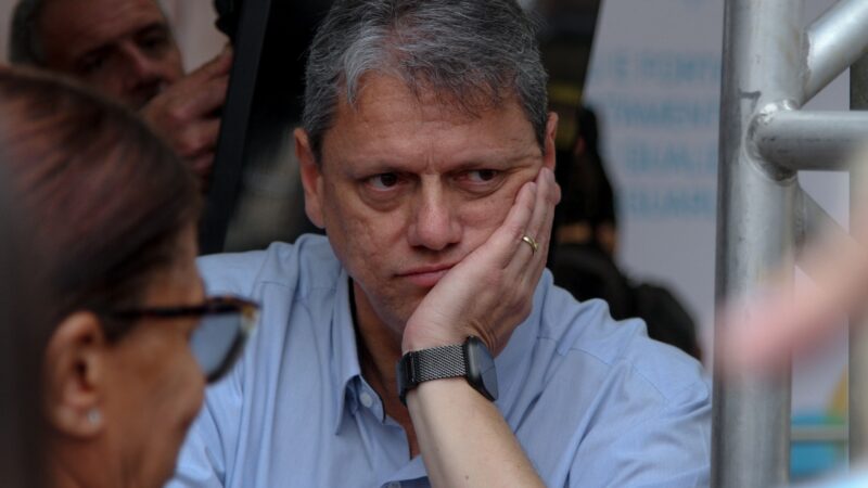 Tarcísio prioriza visita a Bolsonaro e faltará à posse de Fachin e Moraes no comando do STF