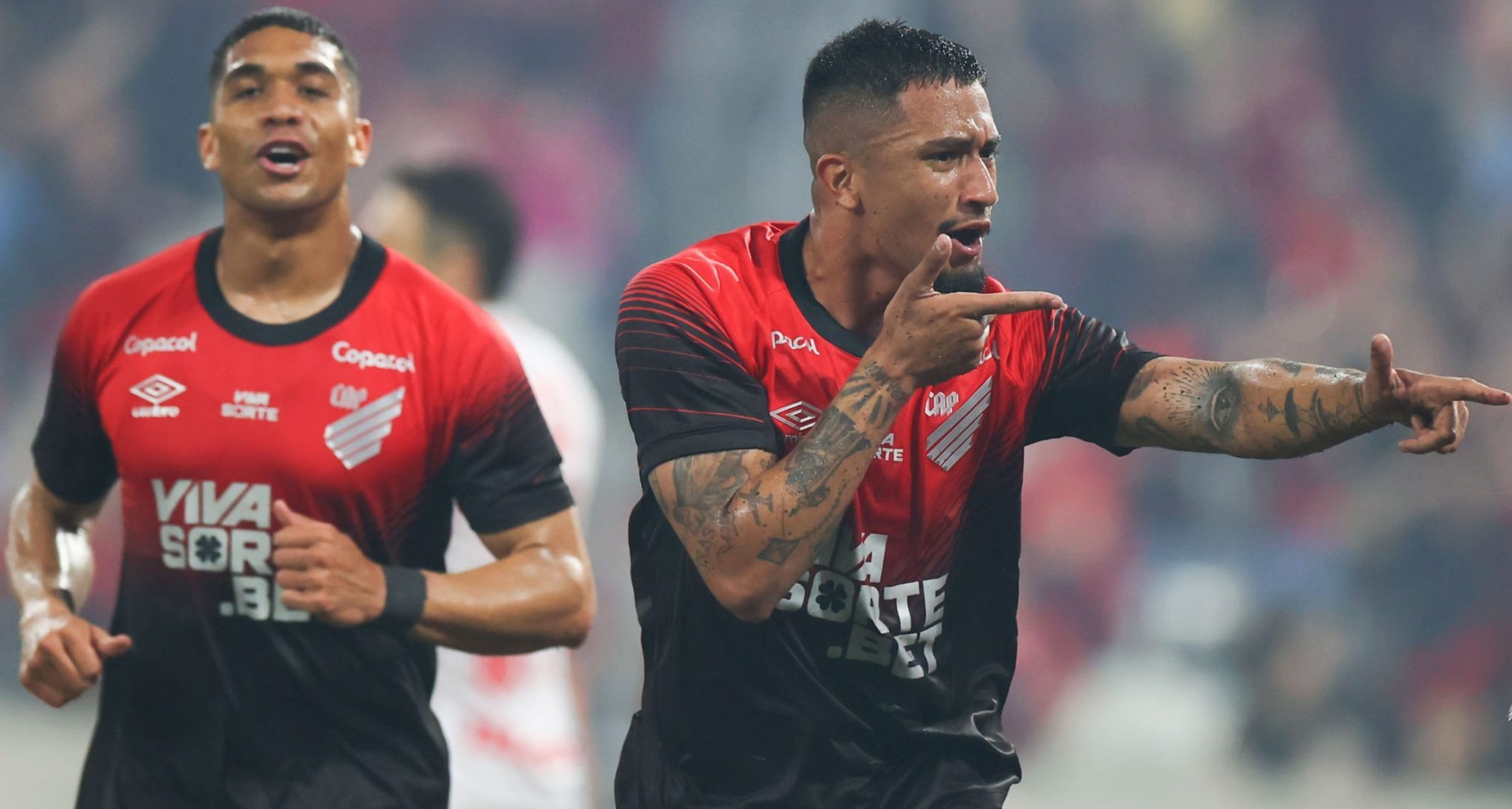 Athletico marca em quase 90% dos jogos e assume posto de melhor ataque da Série B; veja números