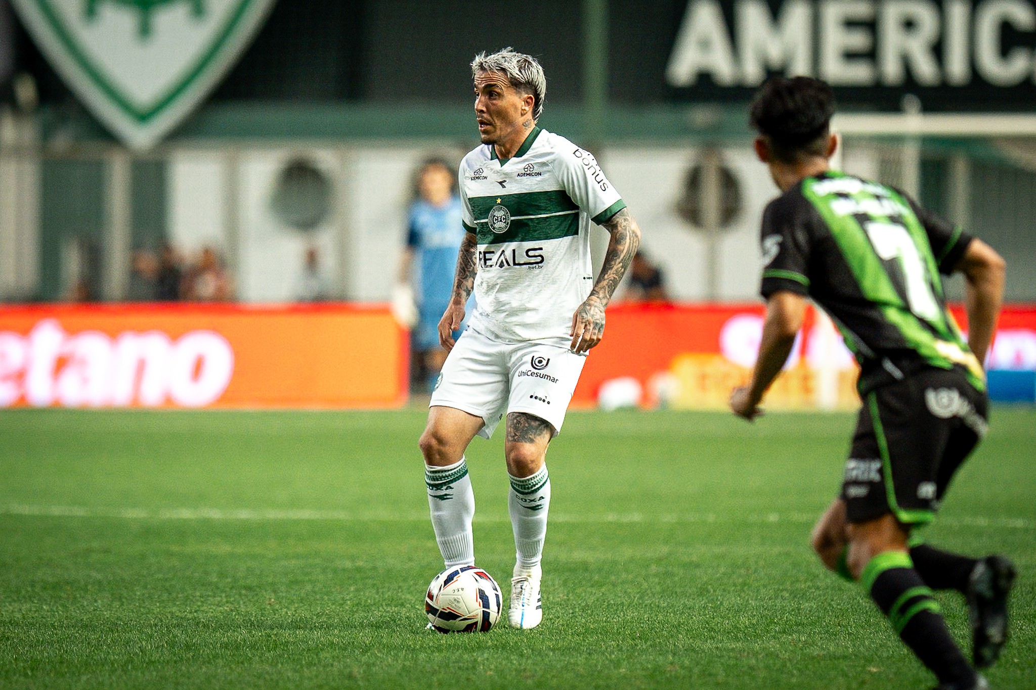 Josué retorna no Coritiba após lesão, e Mozart detalha estratégia para o meia pegar o Criciúma