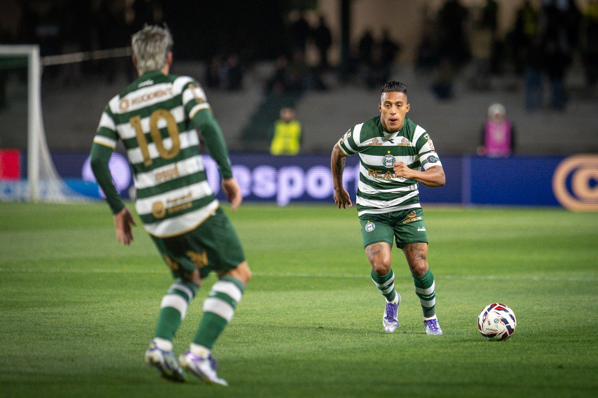 Coritiba queima gordura e tem menor distância para primeiro time fora do G4 em três meses