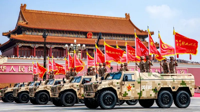 Análise: Exibição militar da China mostra risco da política de tarifas de Trump