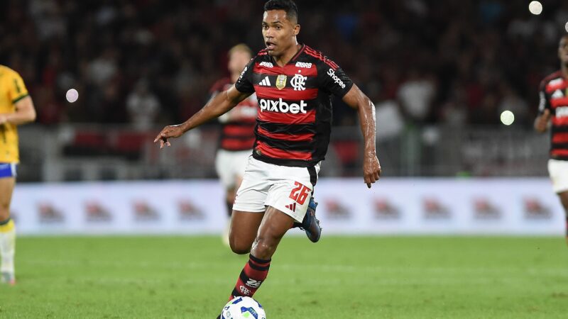 Com Alex Sandro e sem Jorginho, Flamengo divulga relacionados para clássico contra o Vasco; veja