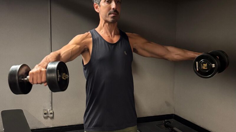 Veja 5 exercícios de ombro que não podem faltar no seu treino