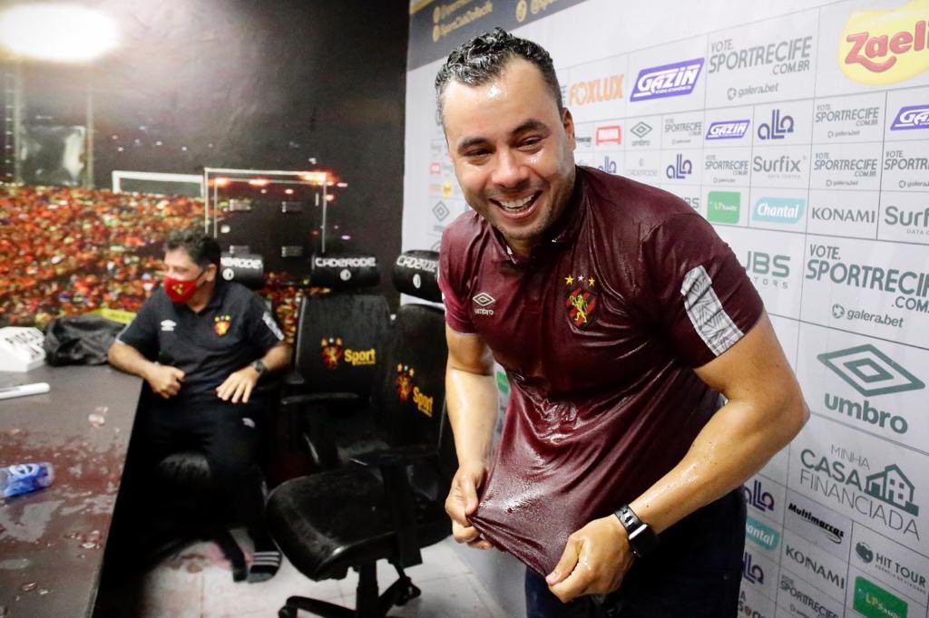 Jair Ventura chega ao Vitória com histórico de permanências na Série A, mas com maior desafio