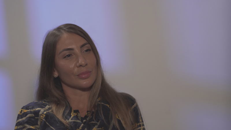 ‘Começou tirando a blusa, depois o sutiã, e foi evoluindo’, diz brasileira que relata ter sido abusada por Jeffrey Epstein aos 14 anos