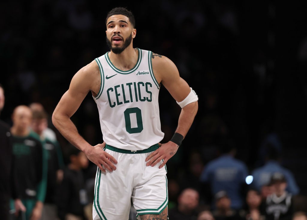 Jayson Tatum projeta retorno após lesão: “Não descarto que seja na temporada que vem”