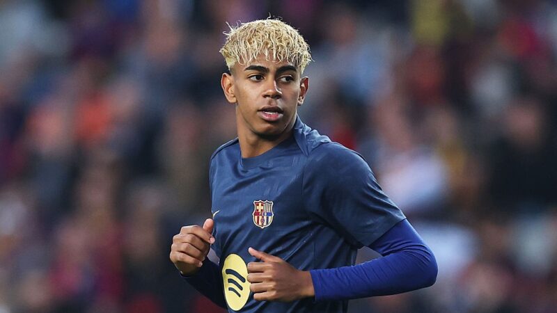 Técnico do Barcelona freia bajulação a Yamal: “Também tem que trabalhar defensivamente”