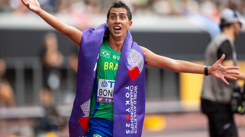Caio Bonfim recupera aliança de casamento perdida durante o Mundial de Tóquio