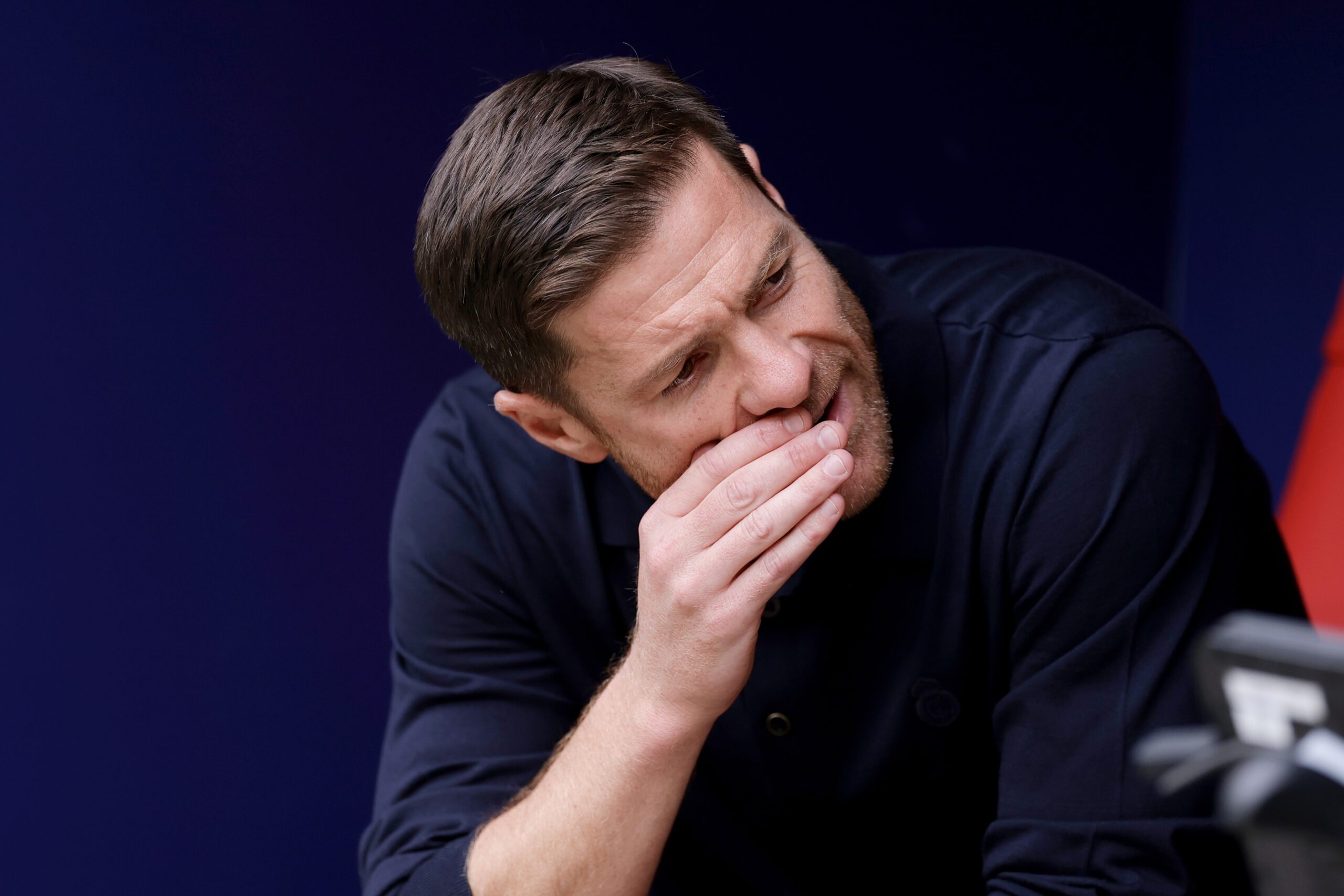 Segunda derrota, segunda goleada: Xabi Alonso vive novo revés doloroso no Real Madrid