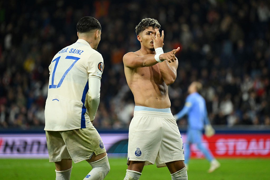 Ex-São Paulo garante vitória do Porto na Liga Europa com gol nos acréscimos