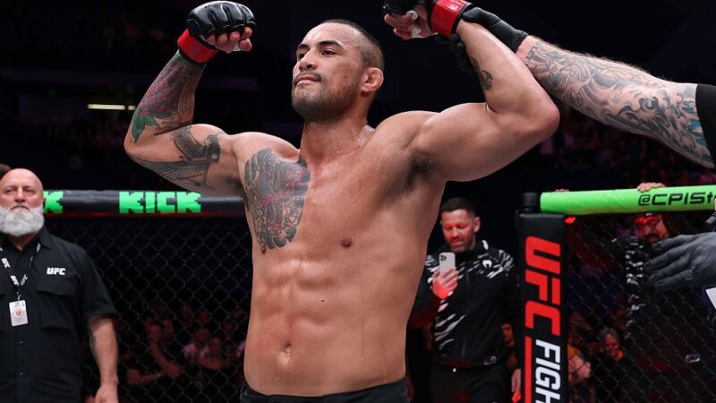 Carlos Ulberg nocauteia Dominick Reyes no 1º round do UFC Fight Night