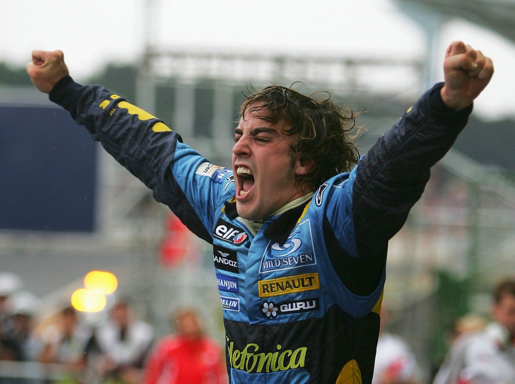 Alonso revela tensão antes do primeiro título na F1, há 20 anos em Interlagos: “Muito estresse”