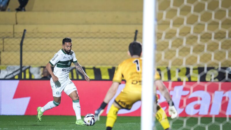 Escalação do Coritiba: Mozart tem retornos no meio e no ataque contra o Criciúma