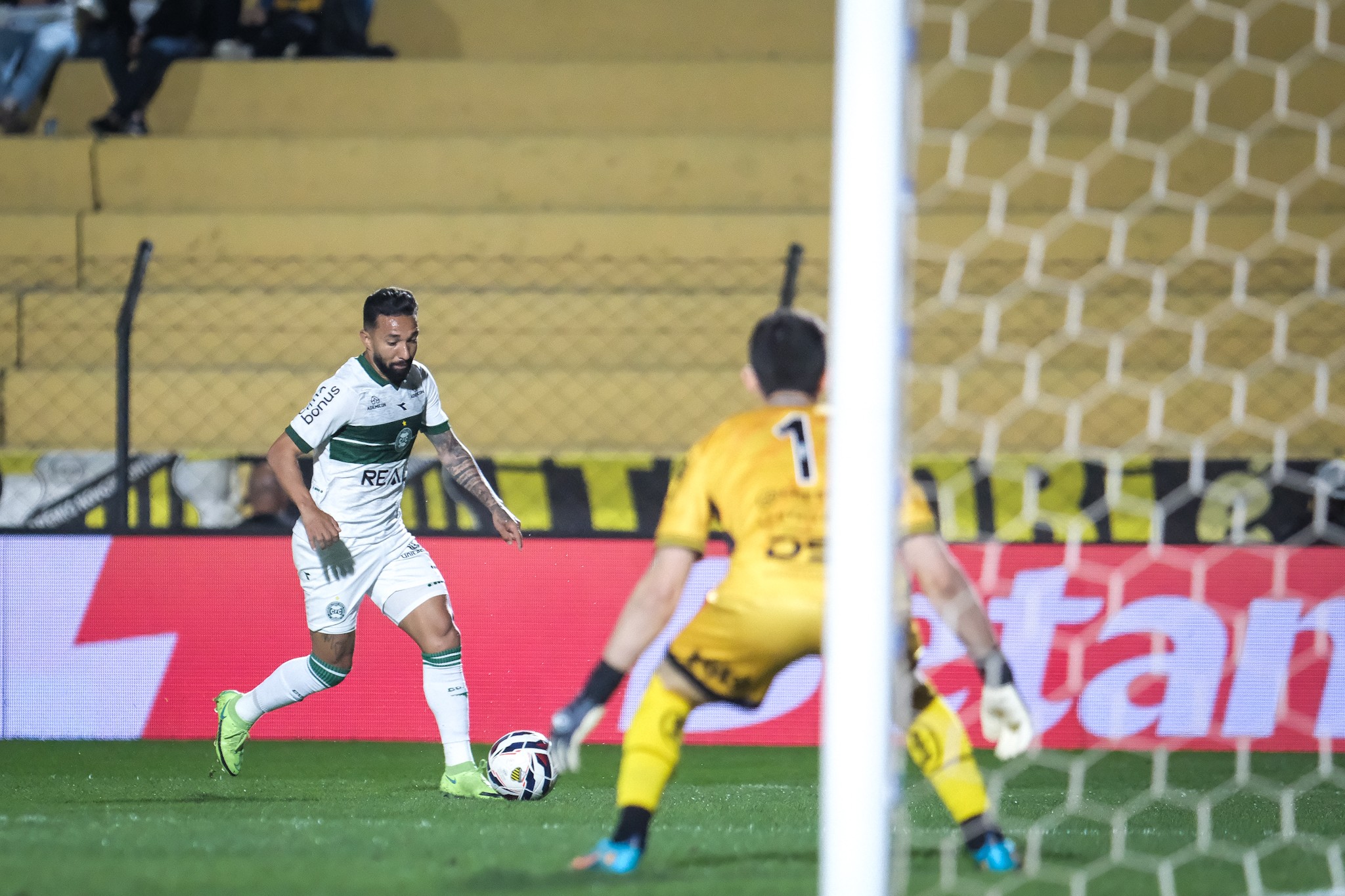 Escalação do Coritiba: Mozart tem retornos no meio e no ataque contra o Criciúma