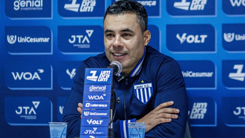 Jair Ventura encaminha saída do Avaí com destino a time de Série A