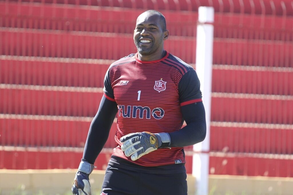 Ex-goleiro do União-MT, Neneca morre aos 45 anos após infarto em jogo do Sub-17