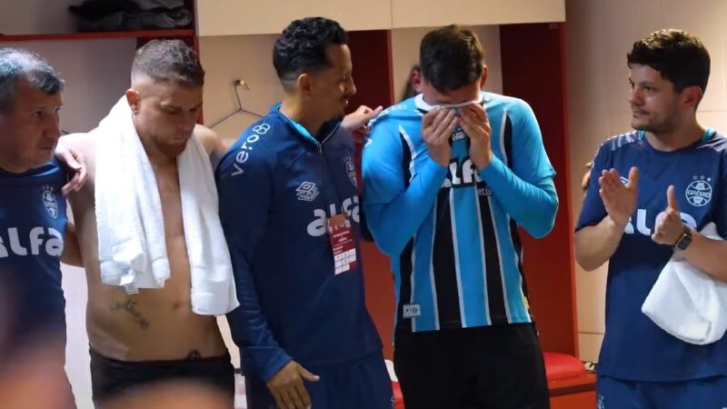 Bastidores: zagueiro vai do choro após pênaltis à emoção com vitória do Grêmio no Gre-Nal