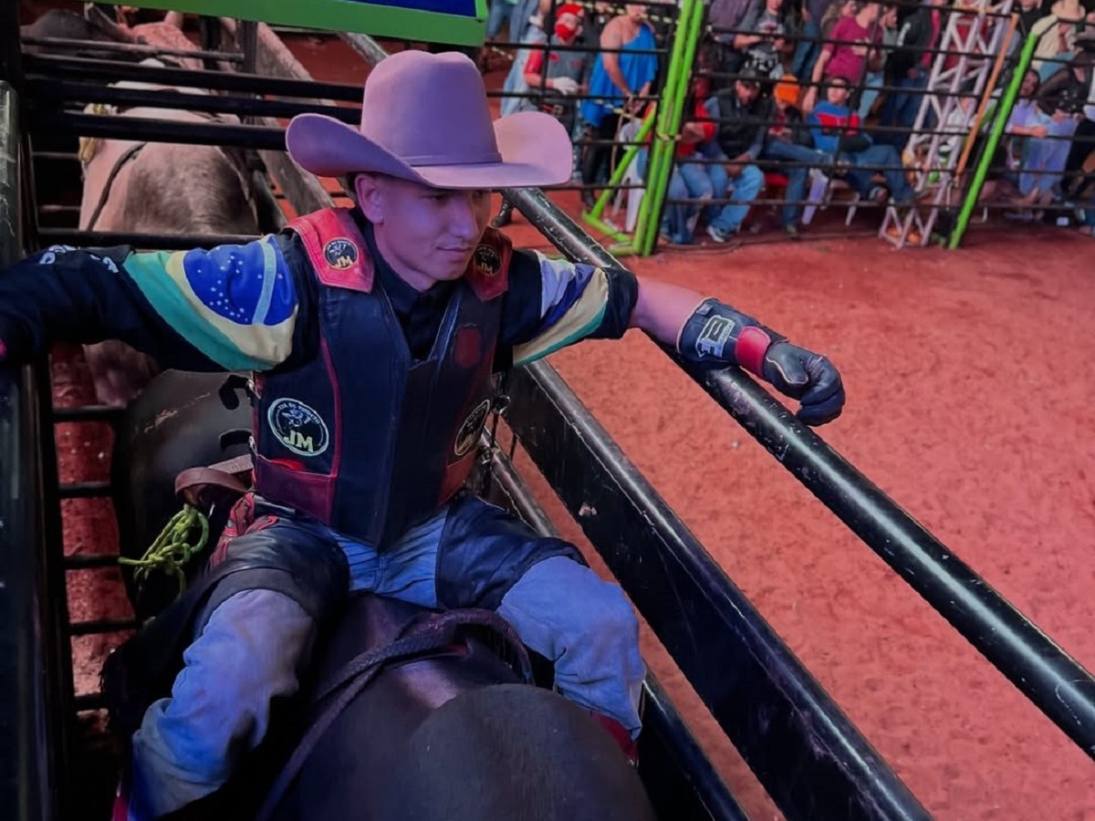 Peão pisoteado por touro em Barretos supera acidente e planeja retorno aos rodeios