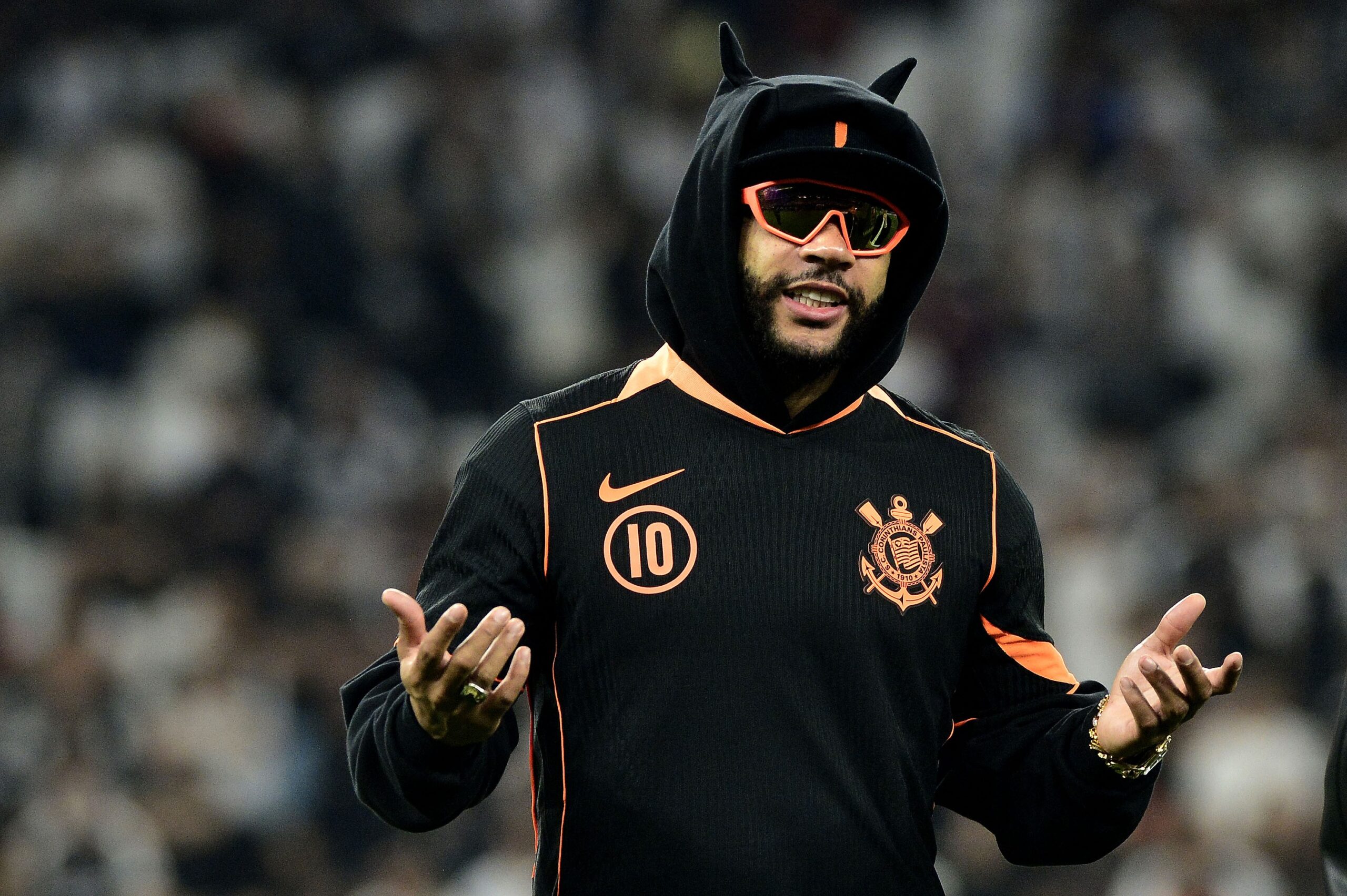 Memphis Depay continua fora, e Corinthians voltará a mexer no ataque contra o Inter