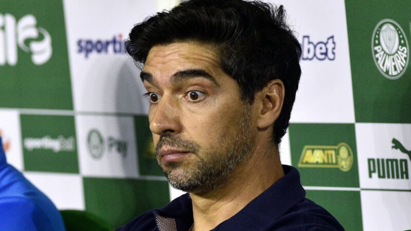 Homenagem ao técnico do Palmeiras? Estação Abel Ferreira do metrô gera reações nas redes