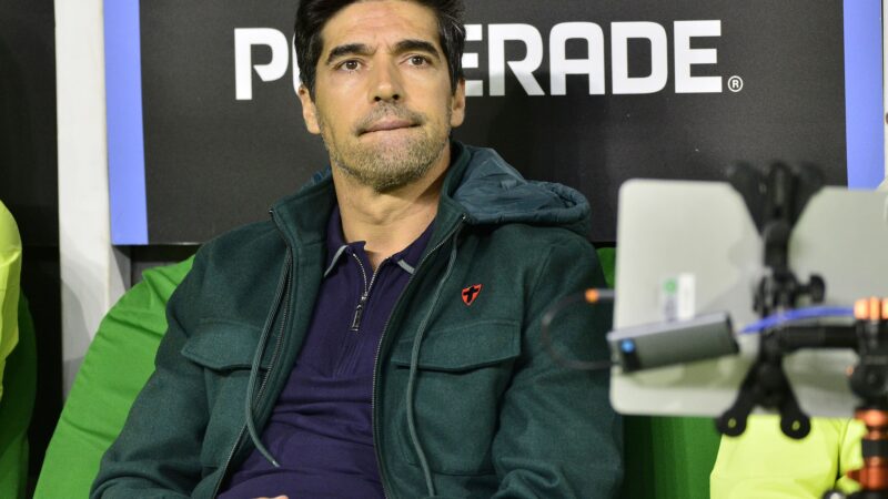Abel indica acerto para renovar com Palmeiras: “Não preciso de papel para dizer que quero ficar”