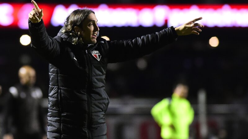 Inter acelera tratativas com Zubeldía e marca reunião; confira detalhes