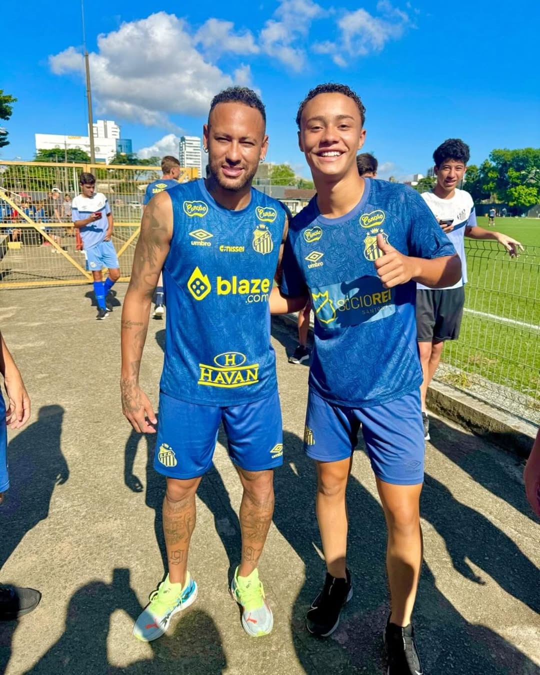 Aos 15 anos, joia de Diamantino-MT assina contrato profissional com o Santos