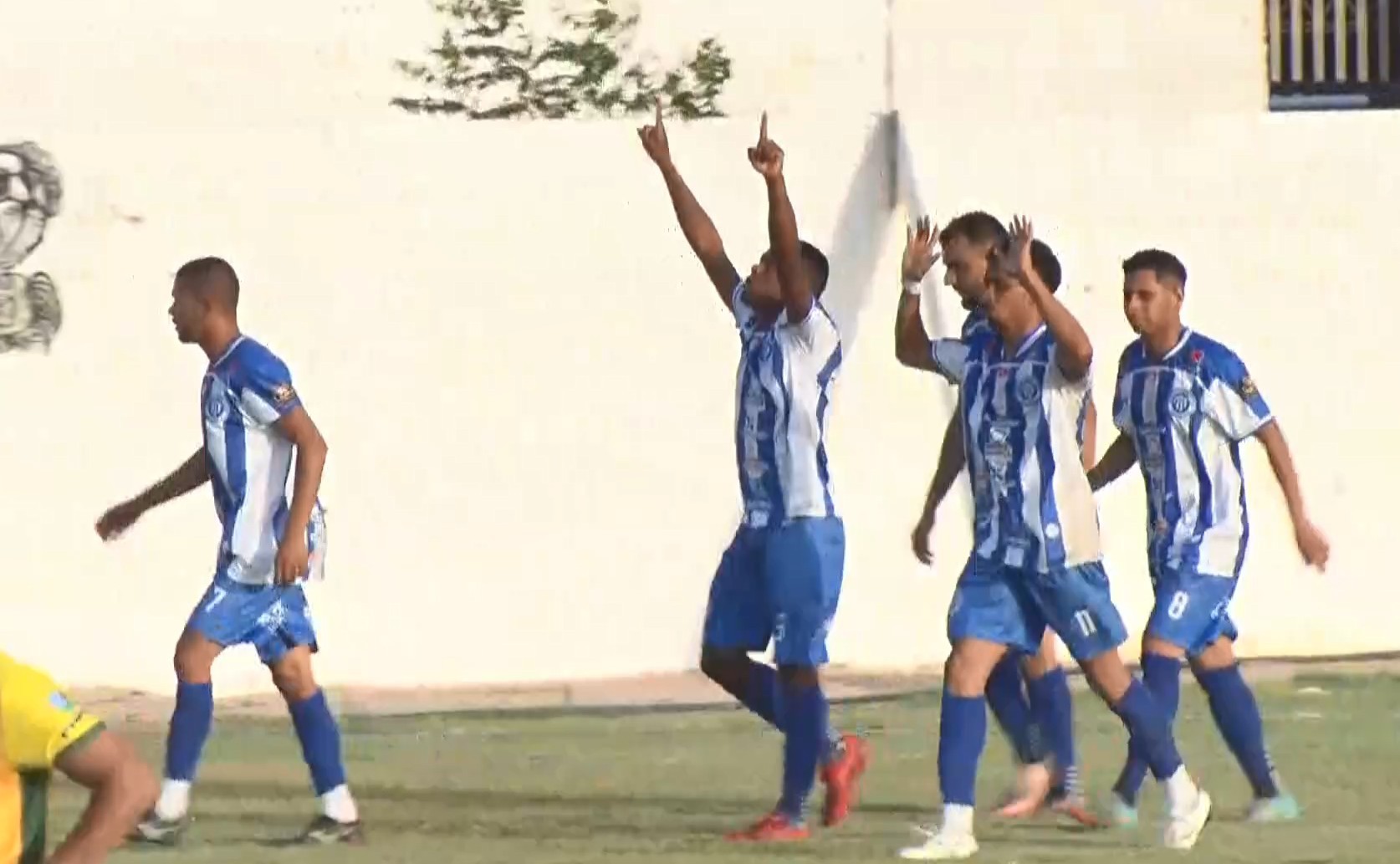 Volante artilheiro, capitão expulso e bronca com gramado: veja o que rolou na abertura do Piauiense Série B