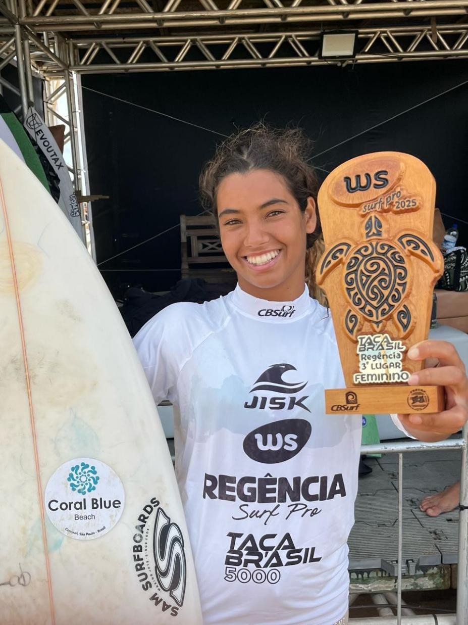 Surfista de Santos sobe ao pódio em etapa da Taça Brasil