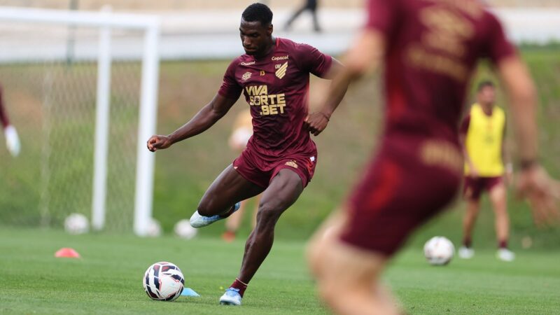 Escalação do Athletico: zagueiro é desfalque contra o Operário-PR; veja os relacionados