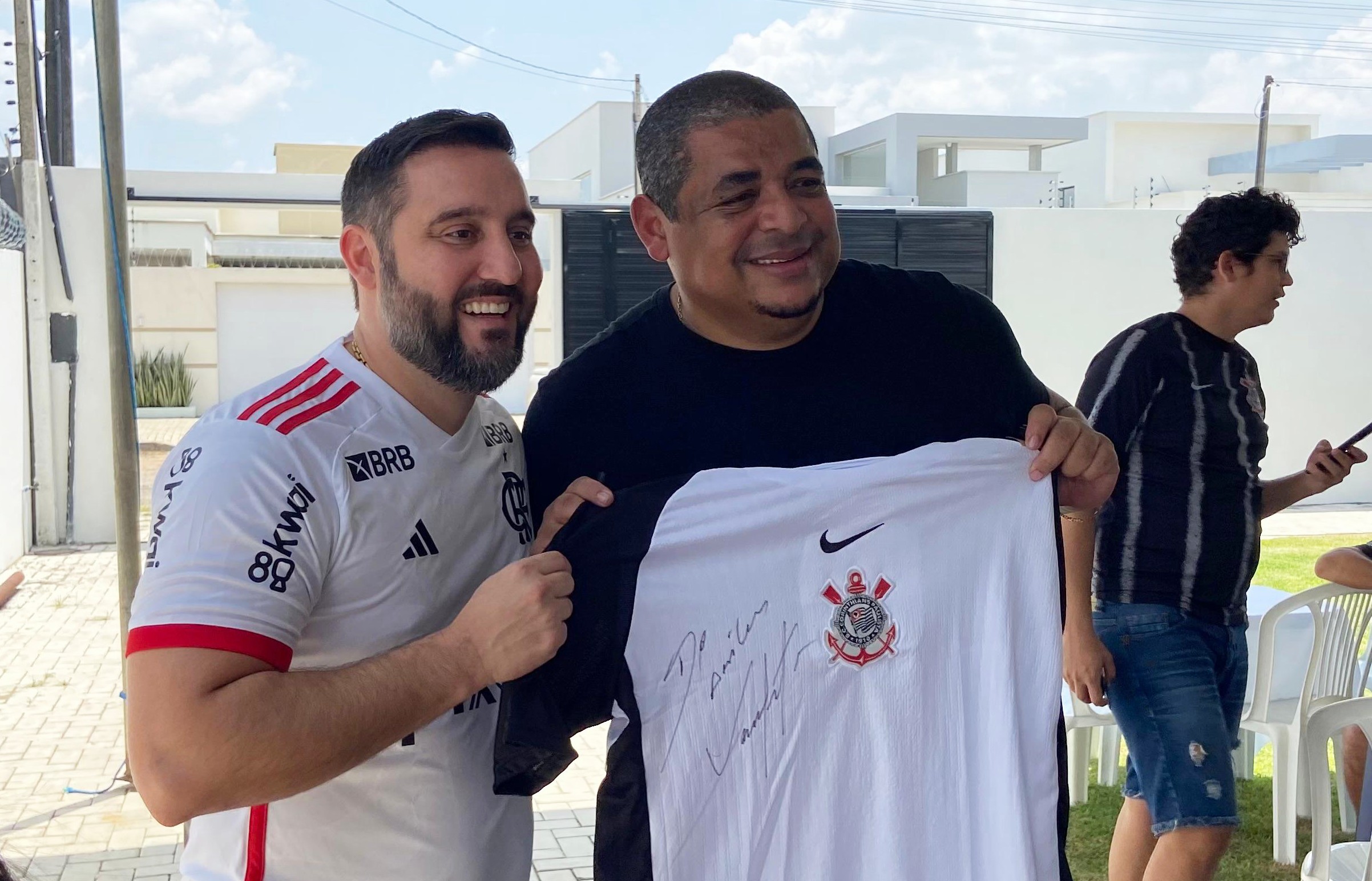 Vampeta vê Neymar longe da Seleção, mas reconhece: “Se ficar 70% bom, é melhor que todos lá”