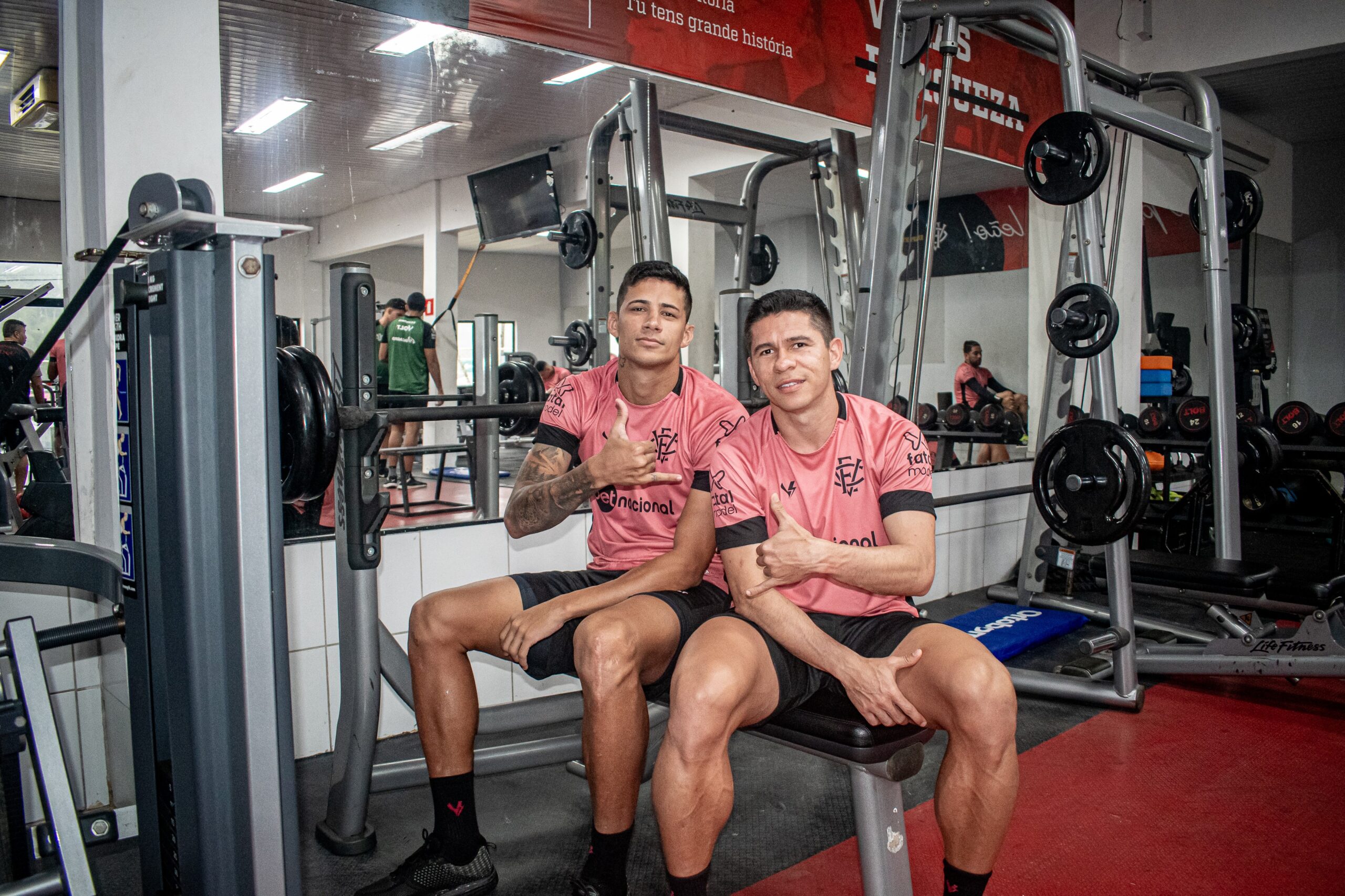 Após reformular elenco, Vitória deixa reforços no banco e aposta em remanescentes da Série B