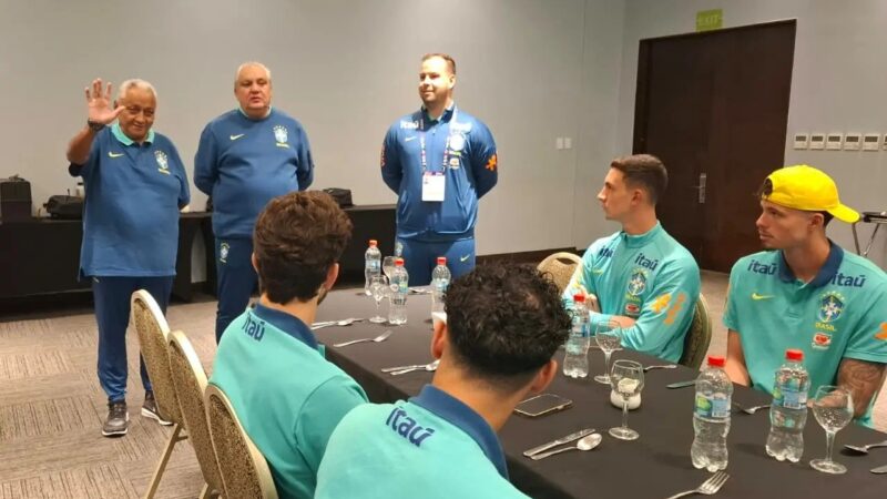 Copa do Mundo Sub-20: ao lado de Branco, Brown é apresentado como chefe de delegação do Brasil