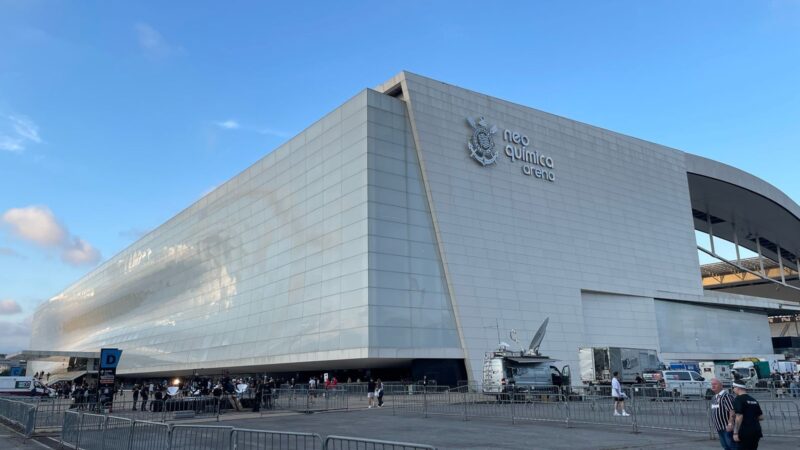 Corinthians tem reunião com a Caixa faz pedido por renegociação da taxa de juros