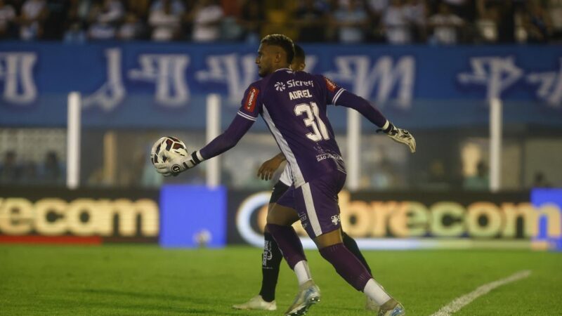 Athletic sofre baixas e pode ter até seis desfalques contra o Athletico-PR pela Série B