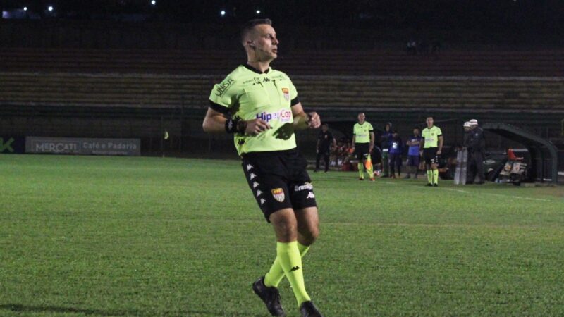 TJD-SP suspende árbitros de jogo sem VAR paralisado por 48 minutos