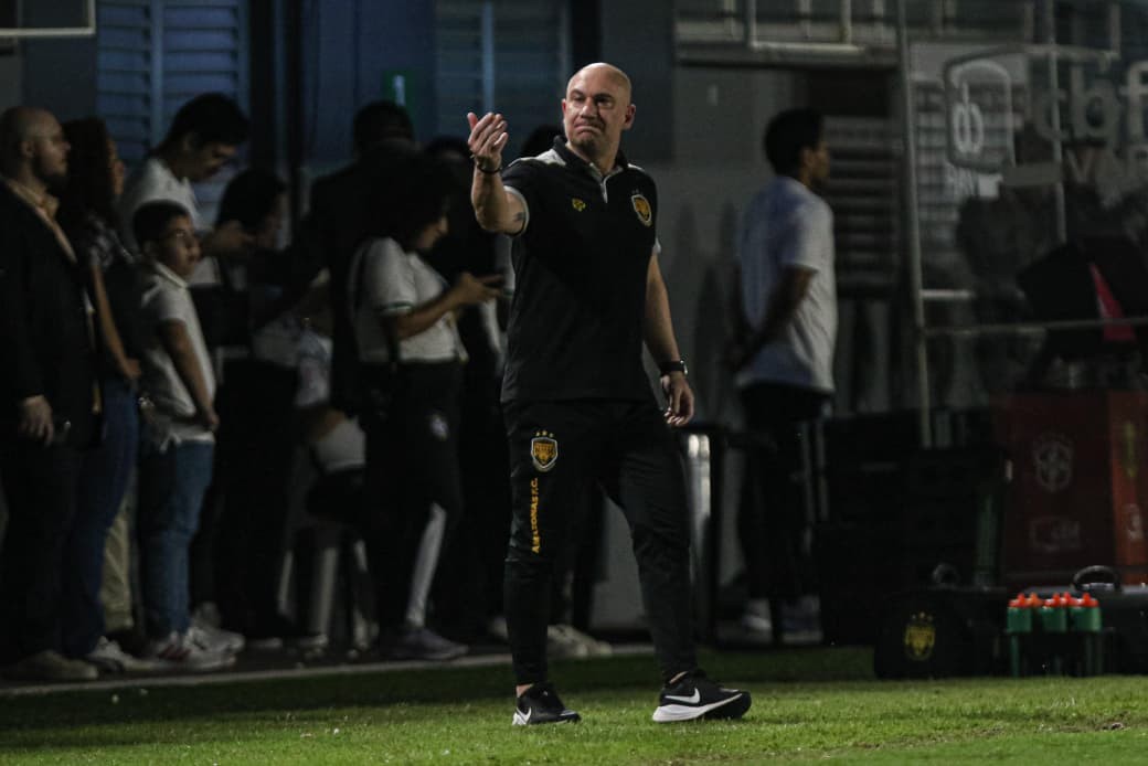 Amazonas x Chapecoense: onde assistir ao vivo, horário e escalações