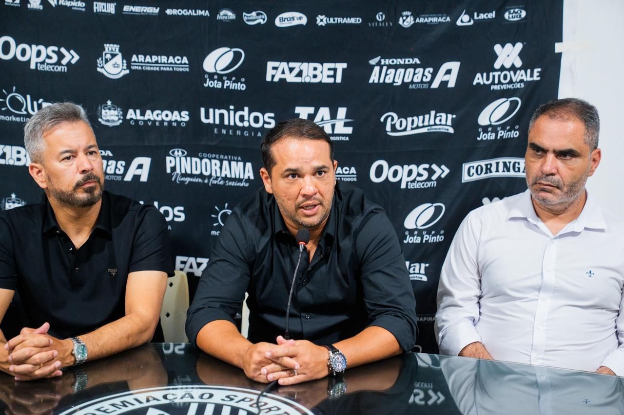 ASA apresenta o técnico Dico Woolley no CT Noel Alves