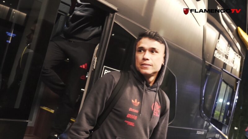 Flamengo chega à Argentina, e Jorginho diz: “Minha expectativa é grande de poder voltar a campo”